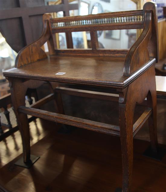 Small Shoolbred type oak hall bench